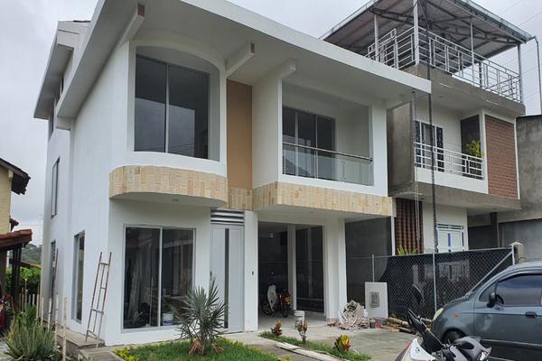 LA COLINA, SE VENDE HERMOSA CASA UNIFAMILIAR