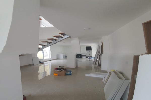 LA COLINA, SE VENDE HERMOSA CASA UNIFAMILIAR