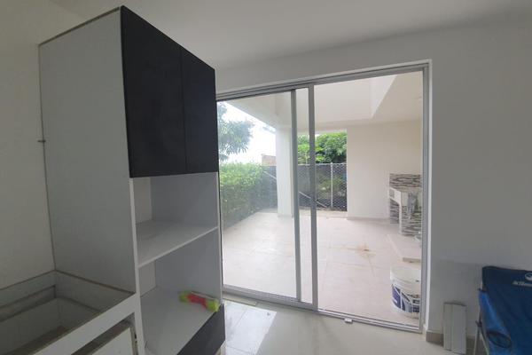 LA COLINA, SE VENDE HERMOSA CASA UNIFAMILIAR