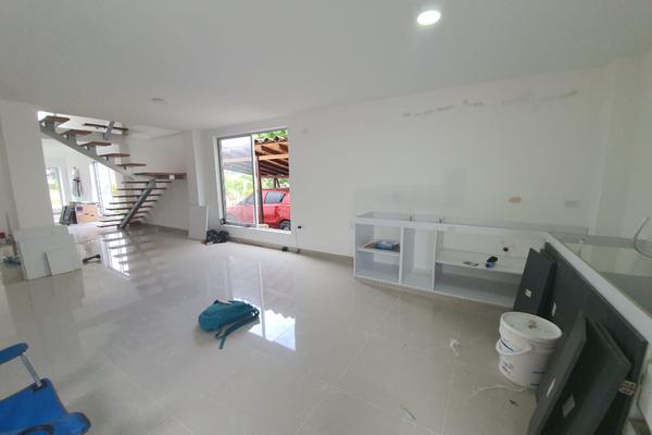 LA COLINA, SE VENDE HERMOSA CASA UNIFAMILIAR