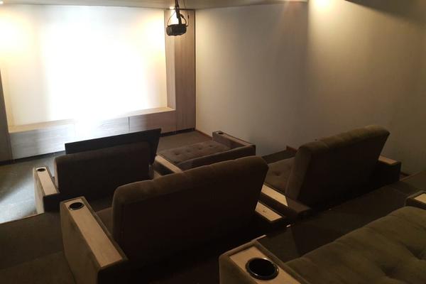 NUEVO PRÍNCIPE, SE VENDE HERMOSA CASA BIFAMILIAR DE TRES PISOS