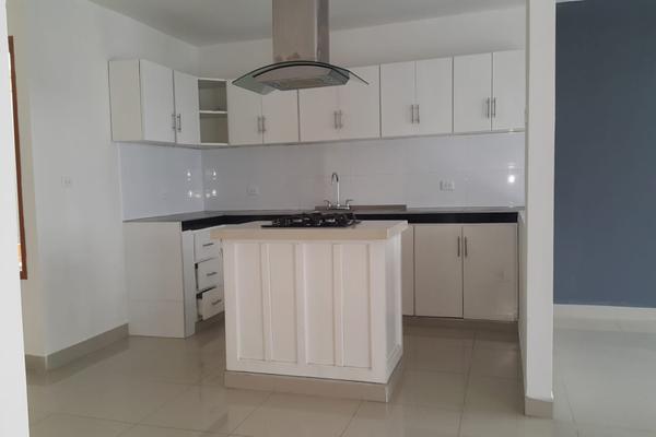 NUEVO PRÍNCIPE, SE VENDE HERMOSA CASA BIFAMILIAR DE TRES PISOS