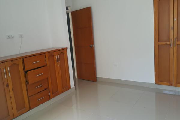 NUEVO PRÍNCIPE, SE VENDE HERMOSA CASA BIFAMILIAR DE TRES PISOS