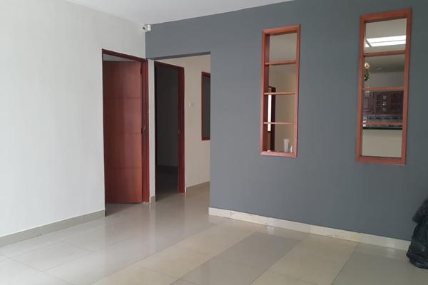 NUEVO PRÍNCIPE, SE VENDE HERMOSA CASA BIFAMILIAR DE TRES PISOS