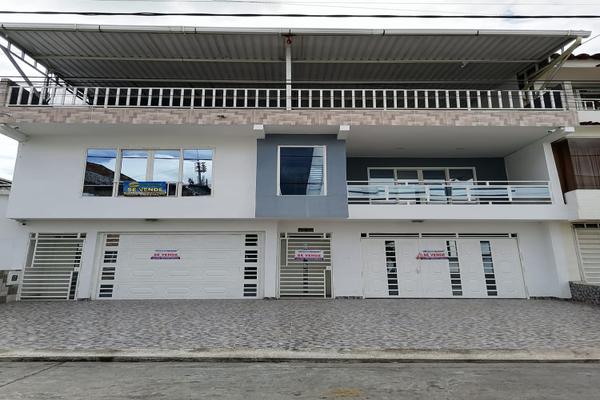 NUEVO PRÍNCIPE, SE VENDE HERMOSA CASA BIFAMILIAR DE TRES PISOS