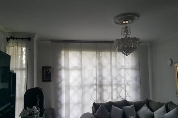 NUEVO ALVERNIA, SE VENDE CASA ESQUINERA UNIFAMILIAR