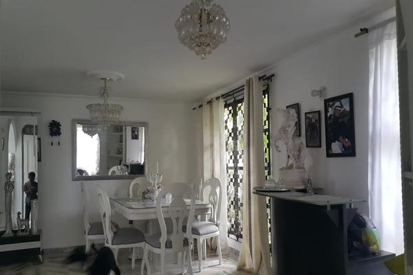 NUEVO ALVERNIA, SE VENDE CASA ESQUINERA UNIFAMILIAR