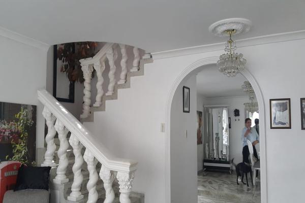 NUEVO ALVERNIA, SE VENDE CASA ESQUINERA UNIFAMILIAR
