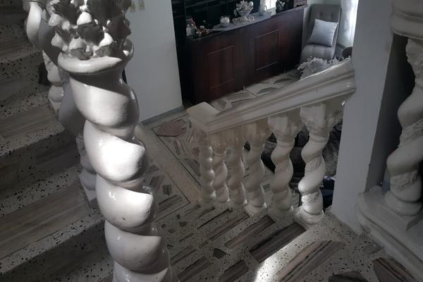 NUEVO ALVERNIA, SE VENDE CASA ESQUINERA UNIFAMILIAR