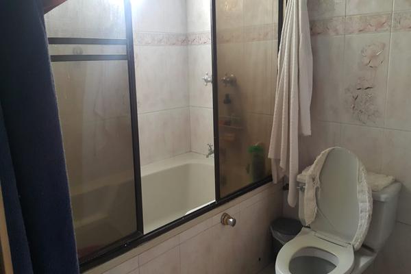 NUEVO ALVERNIA, SE VENDE CASA ESQUINERA UNIFAMILIAR