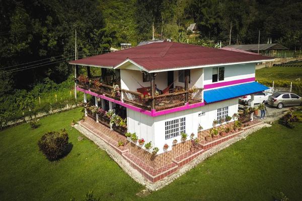 BUGA, URB. EL JANEIRO, SE VENDE HERMOSA CASA CAMPESTRE