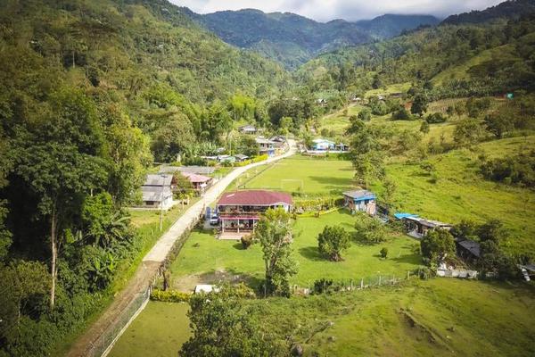 BUGA, URB. EL JANEIRO, SE VENDE HERMOSA CASA CAMPESTRE
