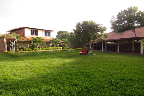 ANDALUCIA, SE VENDE HERMOSA CASA CAMPESTRE