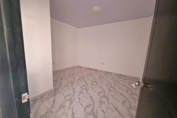 LA MARINA, SE VENDE PROPIEDAD MULTIFAMILIAR