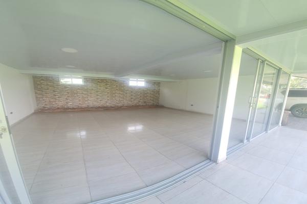EL SALTO, TRES ESQUINAS (TULUA), SE VENDE CASA CAMPESTRE AMPLIA