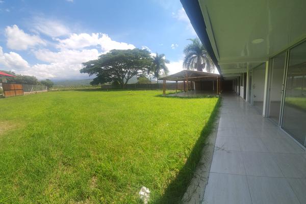 EL SALTO, TRES ESQUINAS (TULUA), SE VENDE CASA CAMPESTRE AMPLIA