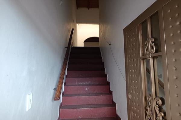 AVENIDA CALI, SE VENDE CASA PARA REMODELAR EN SEGUNDO PISO (PH)