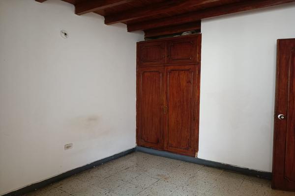 AVENIDA CALI, SE VENDE CASA PARA REMODELAR EN SEGUNDO PISO (PH)