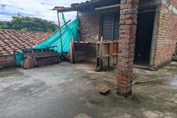 AVENIDA CALI, SE VENDE CASA PARA REMODELAR EN SEGUNDO PISO (PH)