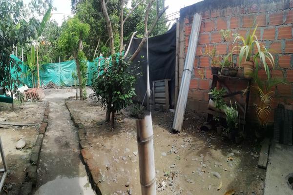 ANDALUCIA, SE VENDE CASA DE UN PISO CON PATIO AMPLIO