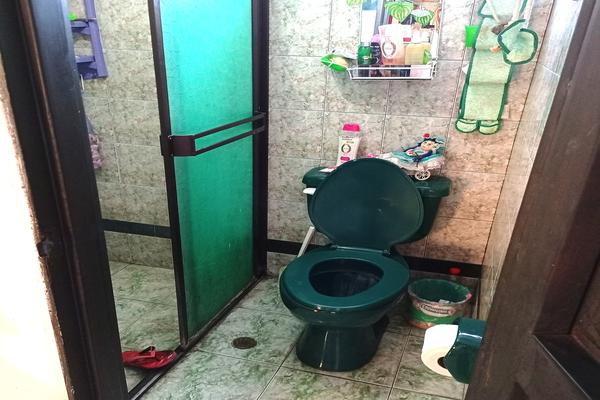 DOCE DE OCTUBRE, SE VENDE PROPIEDAD UNIFAMILIAR DE 3 NIVELES