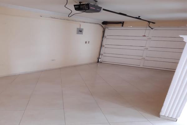 NUEVO PRINCIPE, SE VENDE CASA UNIFAMILIAR