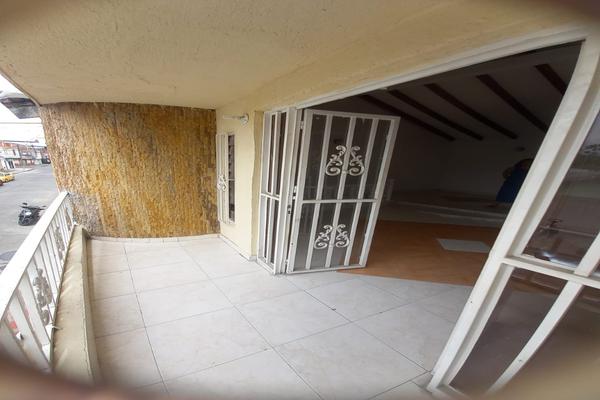 MARACAIBO, SE VENDE CASA EN SEGUNDO PISO (PH)