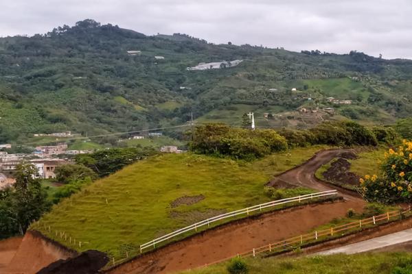 TRUJILLO, SE VENDEN LOTES A LA ENTRADA PRINCIPAL