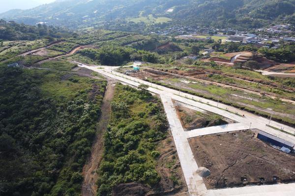 TRUJILLO, SE VENDEN LOTES A LA ENTRADA PRINCIPAL
