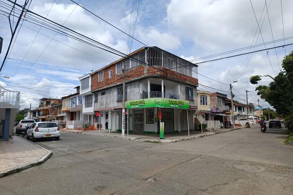 RUBEN CRUZ VELEZ, SE VENDE PROPIEDAD ESQUINERA MULTIRENTAS