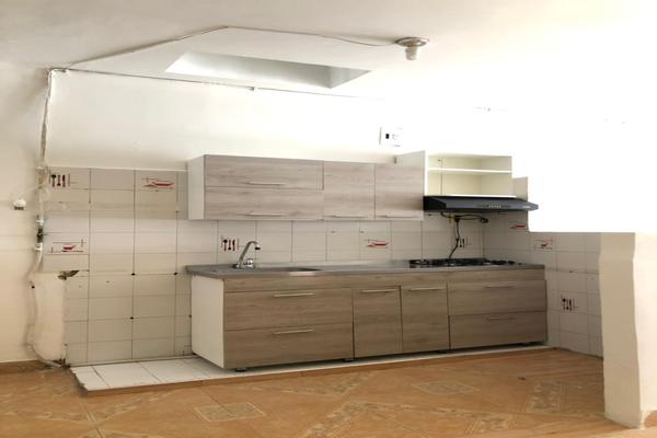 VICTORIA, SE VENDE CASA BIFAMILIAR
