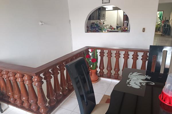 VICTORIA, SE VENDE CASA BIFAMILIAR