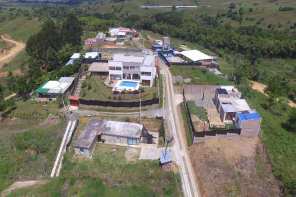 LA IBERIA BAJA, SE VENDE CASA CAMPESTRE