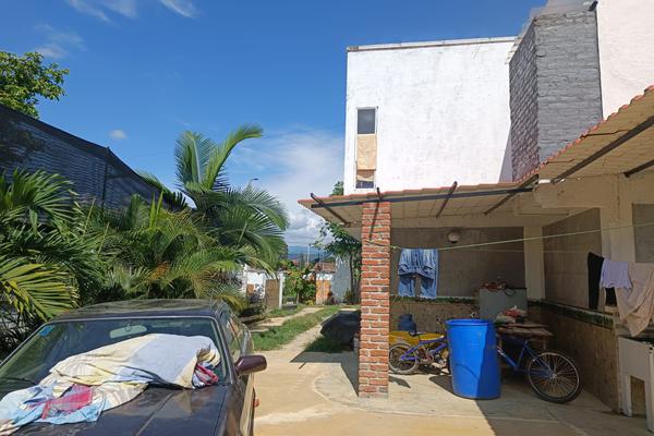 SE VENDE ESPECTACULAR CASA CON LOTE