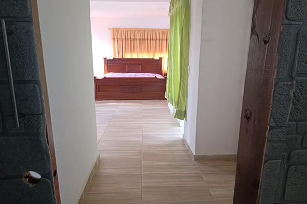 SE VENDE ESPECTACULAR CASA CON LOTE