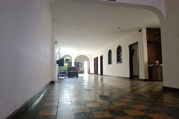 SE VENDE CASA GRANDE COMERCIAL EN LOS SALESIANOS