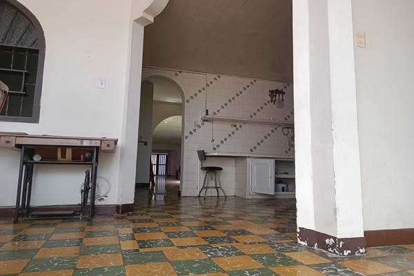 SE VENDE CASA GRANDE COMERCIAL EN LOS SALESIANOS