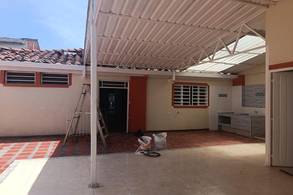 VENTA DE CASA COMERCIAL EN EL BARRIO VICTORIA