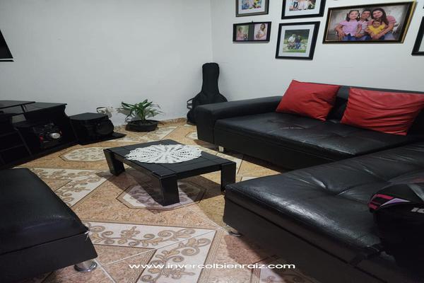 SE VENDE CASA BIFAMILIAR EN EL BARRIO EL PARAÍSO