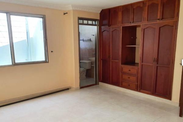 EL LAGUITO, SE VENDE HERMOSA CASA UNIFAMILIAR