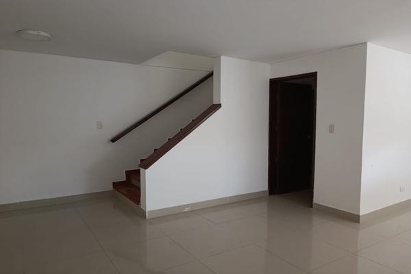 SE VENDE APARTAMENTO TIPO PENTHOUSE SEGUNDO PISO, BARRIO ALVERNIA