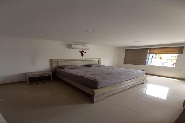NUEVO PRÍNCIPE, SE VENDE CASA UNIFAMILIAR ESQUINERA