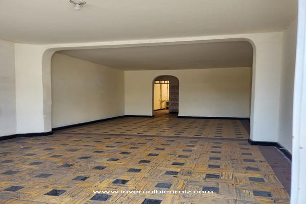 SE VENDE APARTAMENTO DE DOS PISOS EN EL BARRIO SALESIANOS