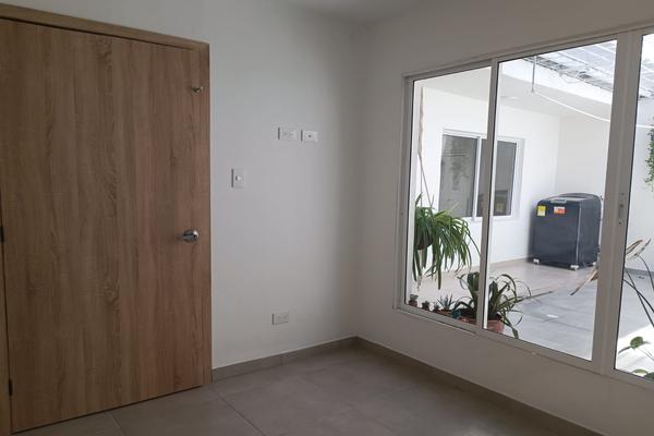 SE VENDE CASA EN PRIMER PISO, PROPIEDAD HORIZONTAL EN EL JARDÍN