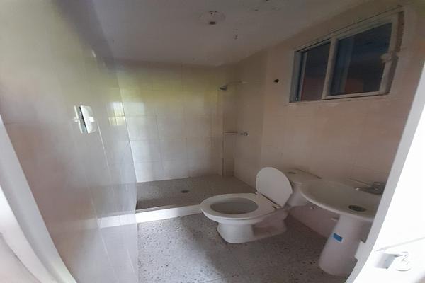SE VENDE PROPIEDAD MULTIFAMILIAR ESQUINERA EN PROGRESAR