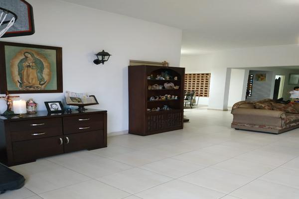 SE VENDE CASA BIFAMILIAR EN EL BARRIO NUEVO ALVERNIA