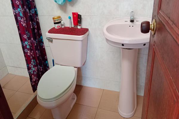 SE VENDE CASA GRANDE ALTAMENTE COMERCIAL EN EL BARRIO ESCOBAR