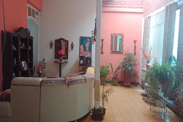 SE VENDE CASA GRANDE ALTAMENTE COMERCIAL EN EL BARRIO ESCOBAR