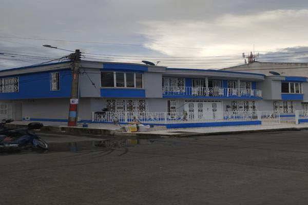 SE VENDE CASA BIFAMILIAR EN EL FATIMA