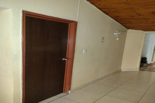 SE VENDE CASA ESQUINERA GRANDE EN EL BARRIO LA ESPERANZA